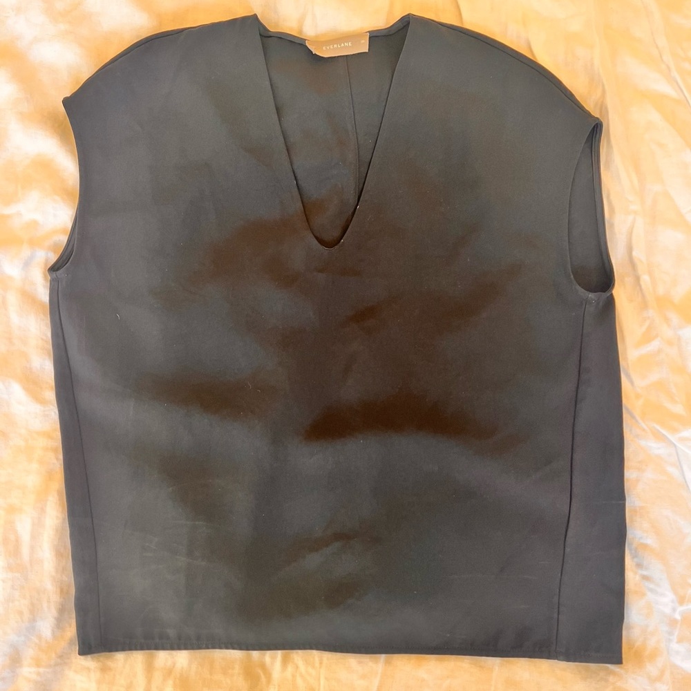 black, heavy material everlane top